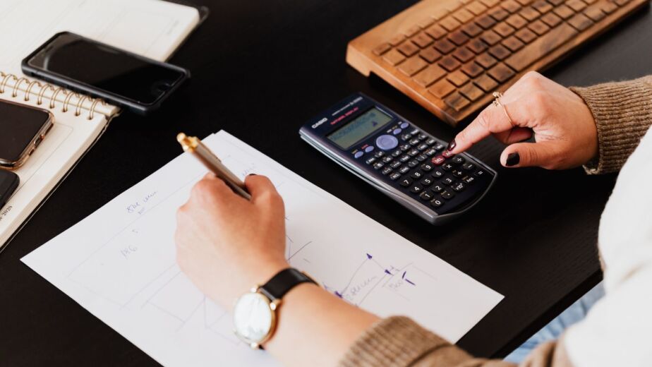 Calculating yiwu agent fees line by line on an itemized sourcing quote