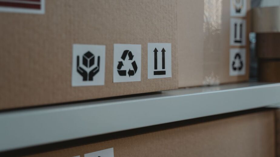 Handling symbols on export cartons, part of correct export packaging from China