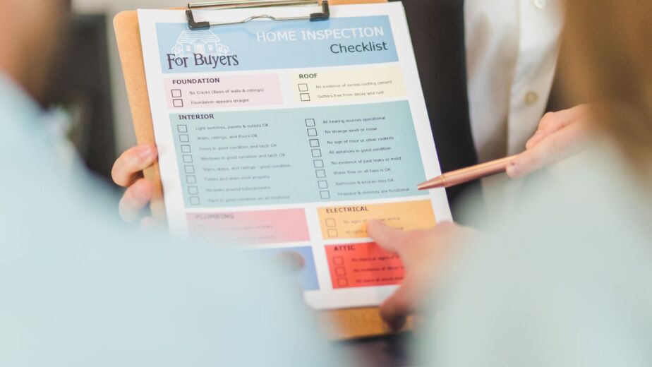 Working through a buyer checklist before placing a first bulk order from China
